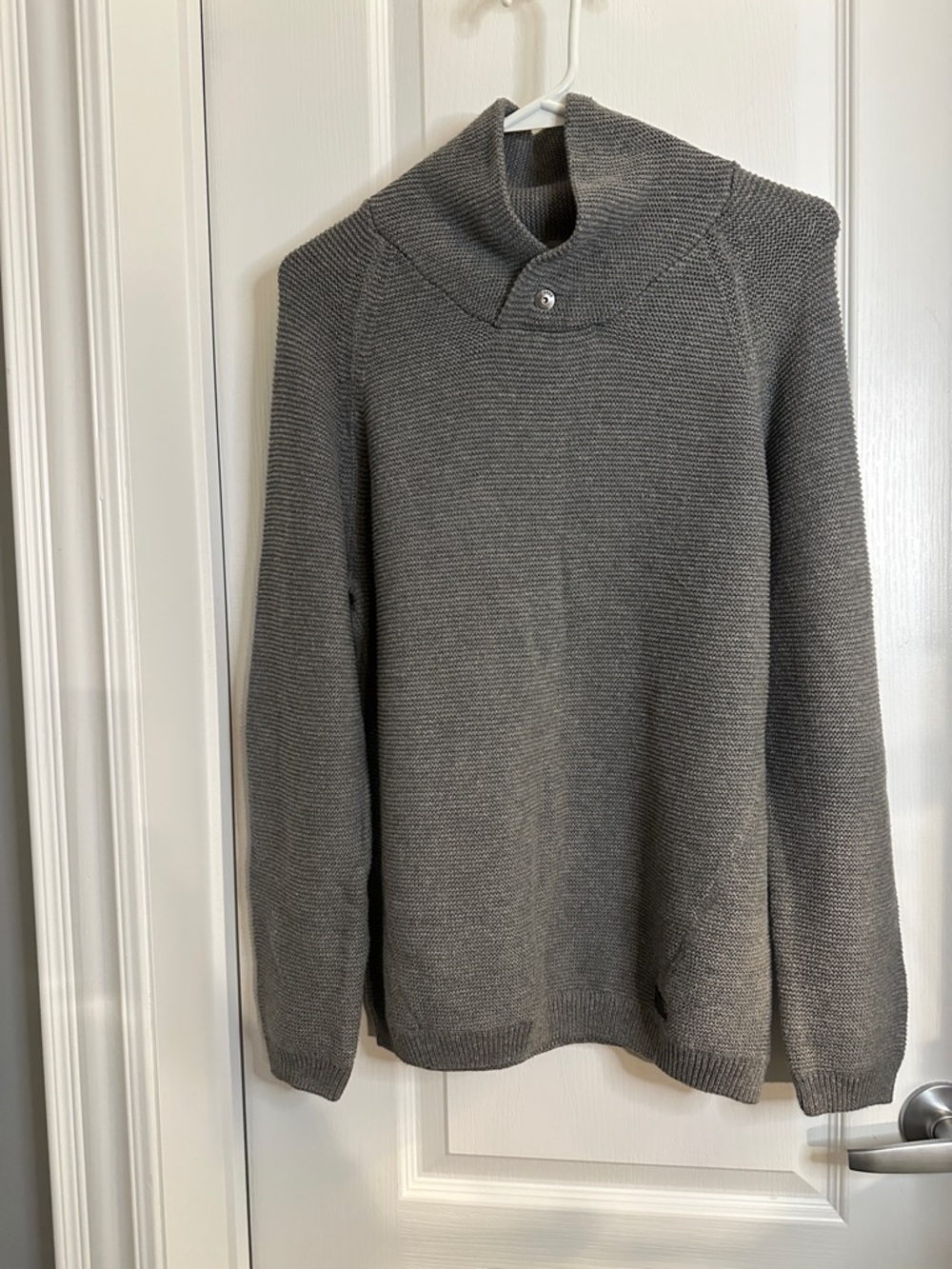 Zara Boys size 13-14 youth Gray Knit Sweater with Button Detail mock neck